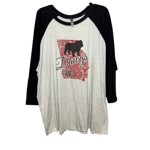 Women’s Dawgs shirt with 3/4 sleeves. Size 3XL